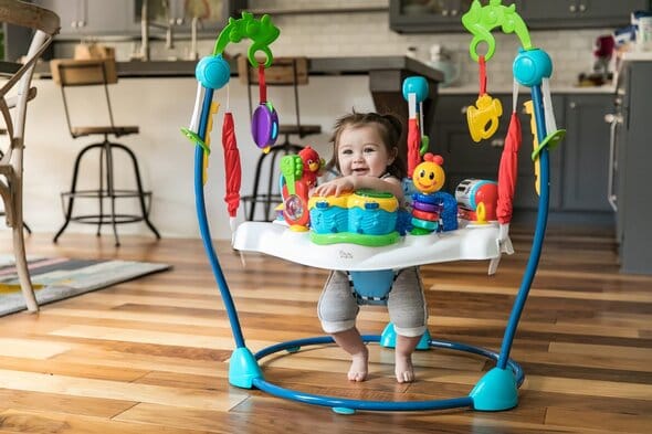 Aktivitetsgunga och Hoppleksak 2-i-1 Baby Einstein