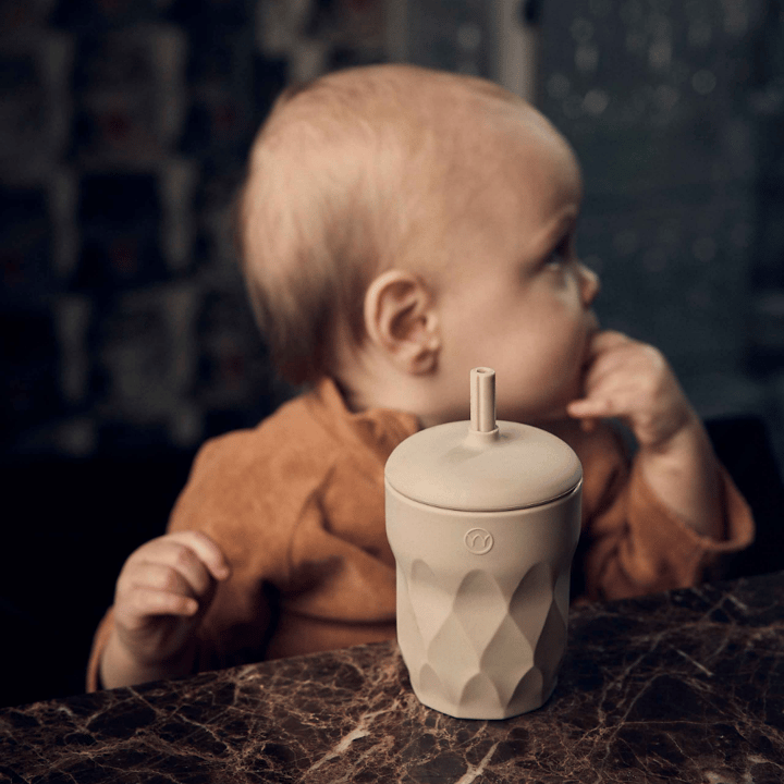 Mugg med Sugrör & Snacklock - Dune Beige Najell