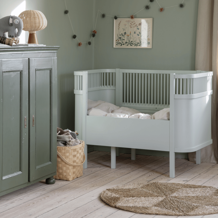 Växasäng 2 i 1 Baby & Juniorsäng - Mist Green Sebra