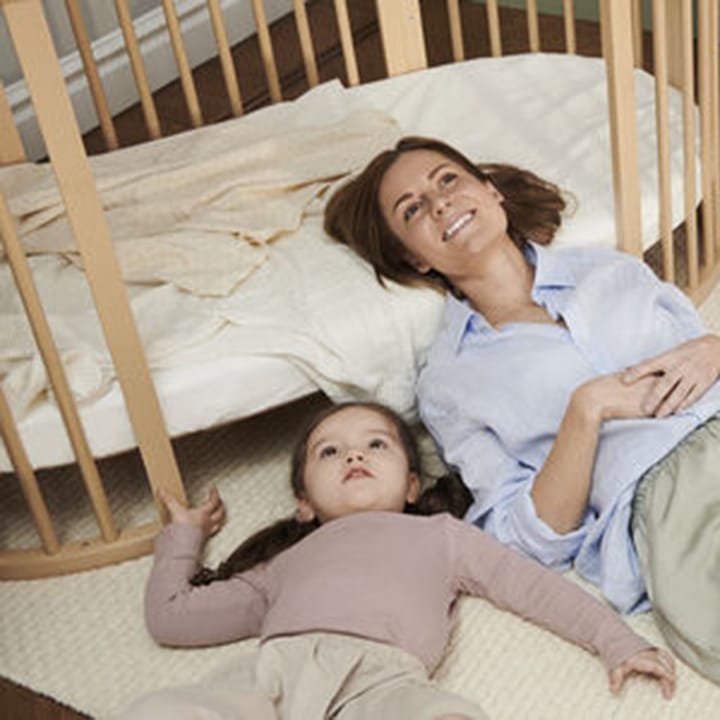 Sleepi V3 Spjälsäng - Natural Stokke