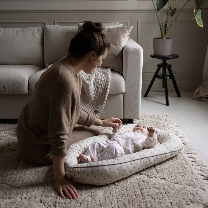 Meadow Babynest - Soft Sand Vinter & Bloom