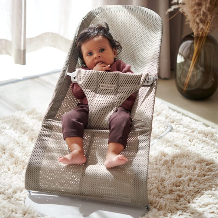 Babysitter Bliss Mesh - Greige Babybjörn