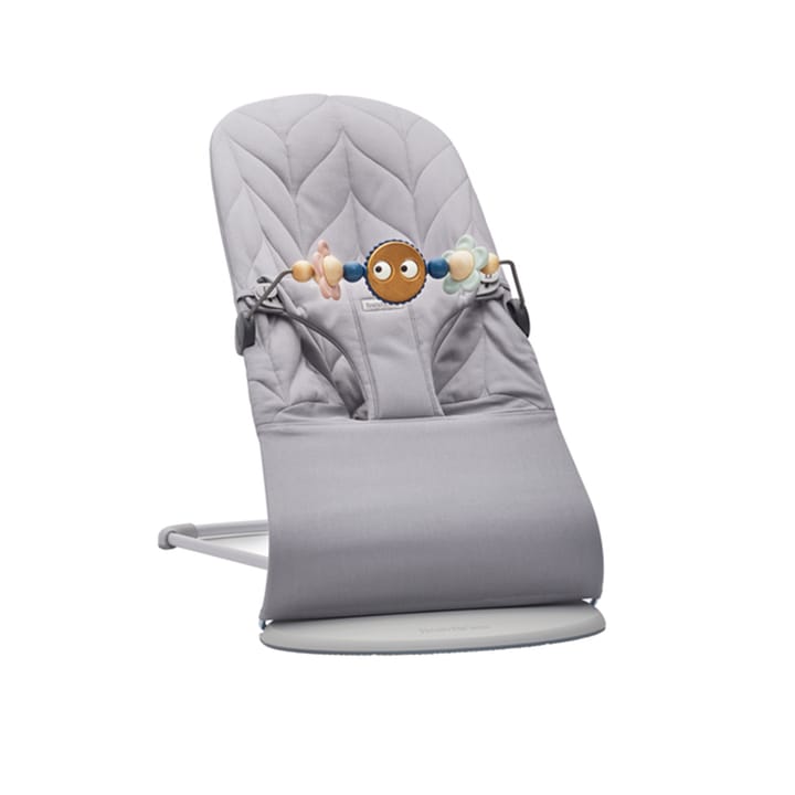 Babysitter Bliss Petal Quilt Med Lekbåge - Ljusgrå/Busiga Ögon Pastel Babybjörn