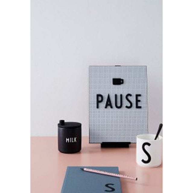 Message Board Stand Svart Design Letters