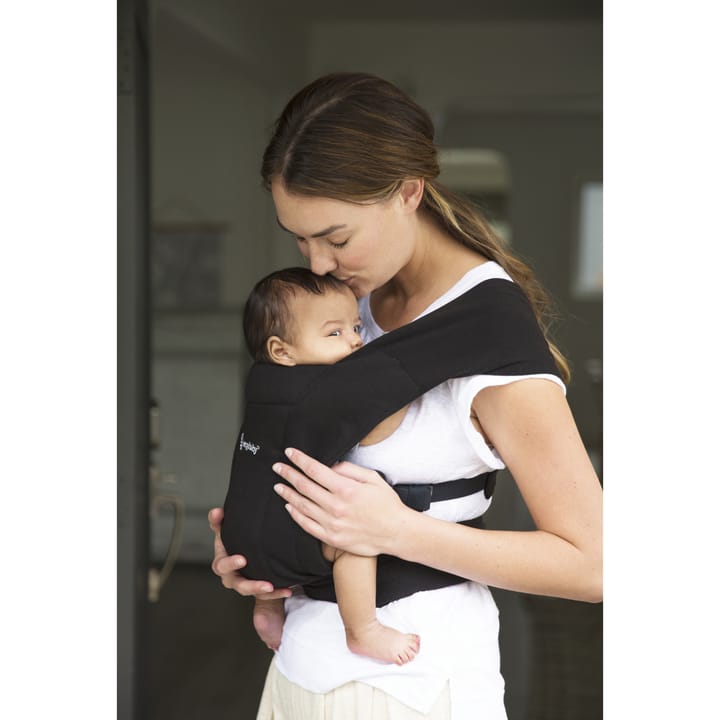 Bärsele Embrace - Pure Black Ergobaby