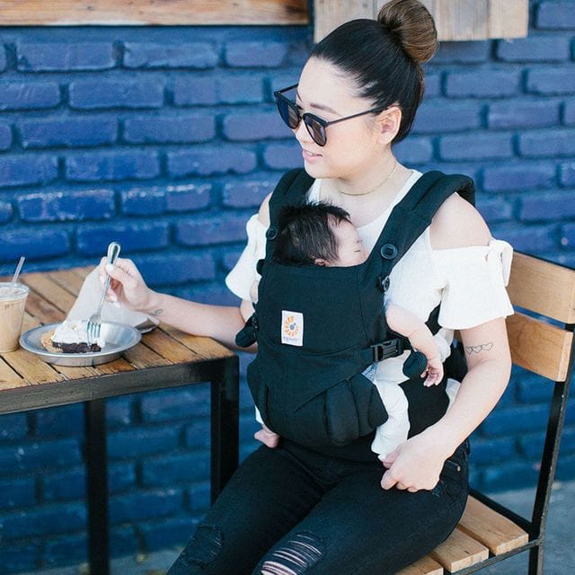 Bärsele Omni 360 - Svart - Pure Black Ergobaby