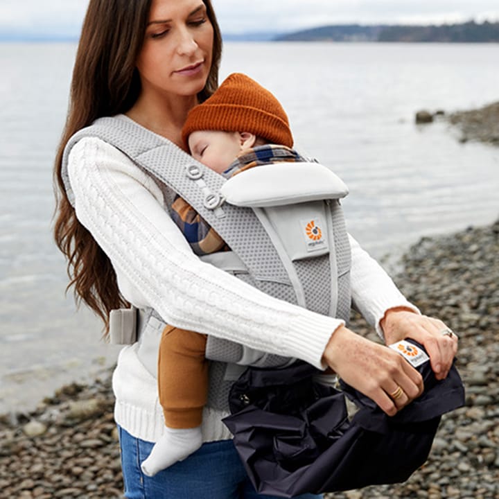 Överdrag till Bärsele Rain & Wind - Charcoal / Black Ergobaby
